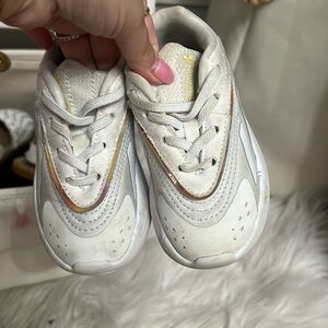 Adidas toddler sneakers